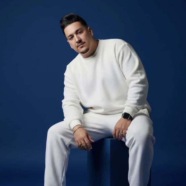 Rani Mobiliser by Hichem Smati, Cheikh Nano