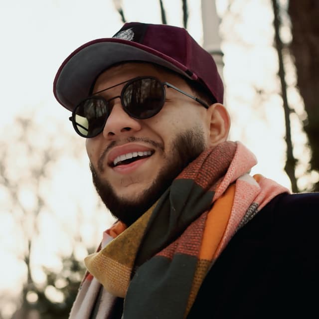 Un ochi plange, altul rade by Leo de la Rosiori