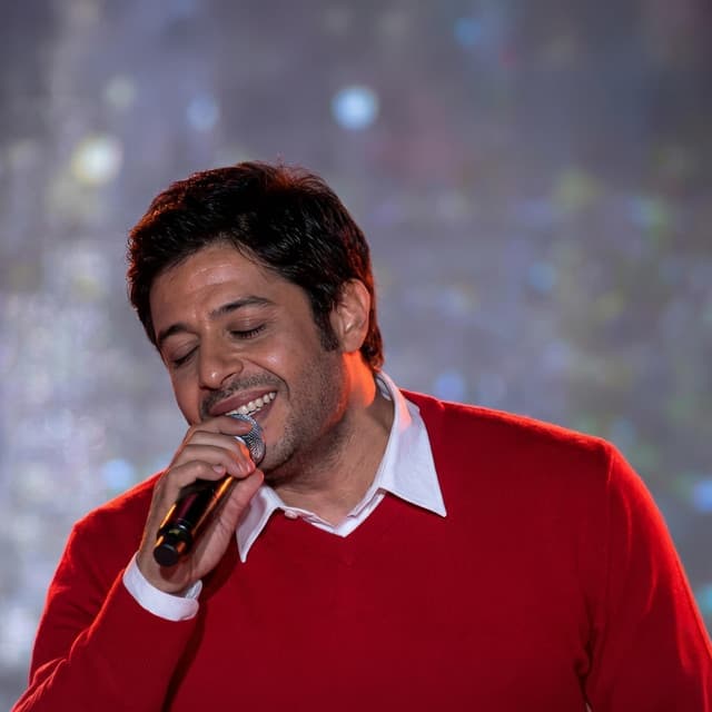 Om El Donia by Mohamed Hamaki