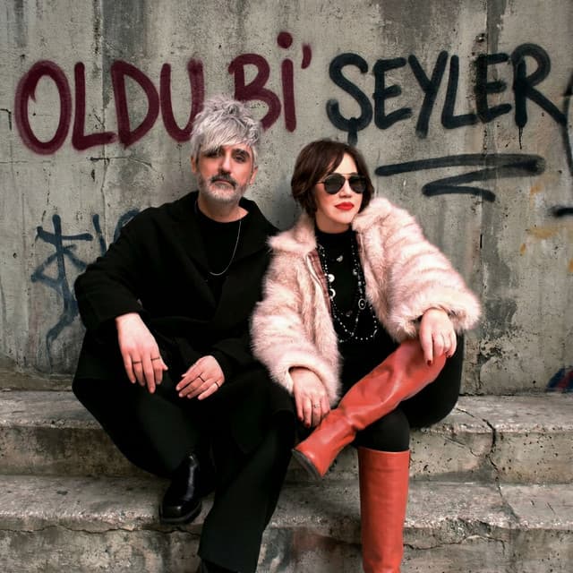 Oldu Bi' Şeyler by Nazan Öncel, Manuş Baba