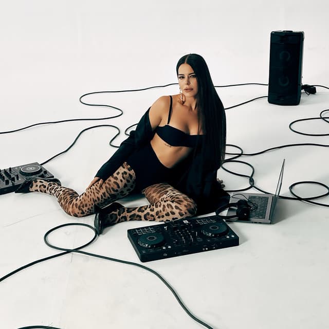 Mutlu Bir Son (Adil Kulalı Remix) by Simge, Adil Kulalı