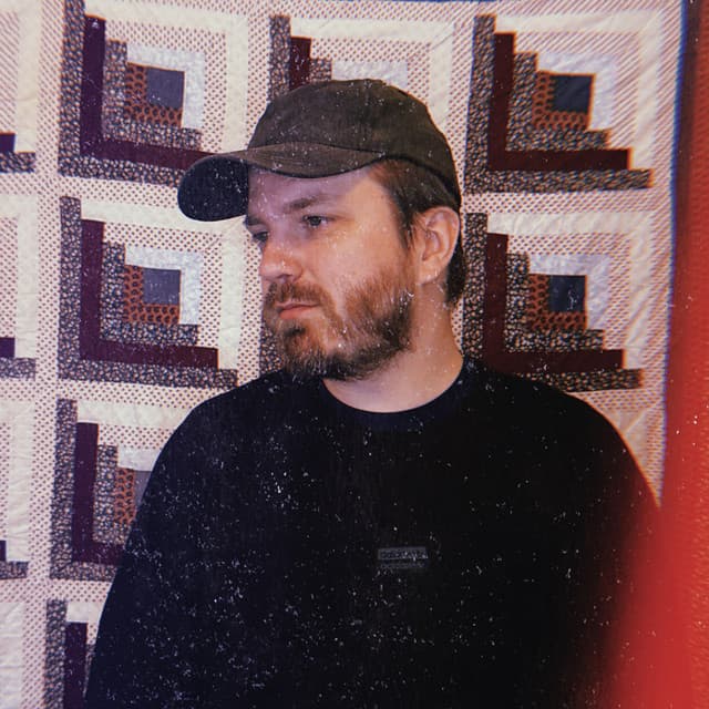 Du Er Ikke Alene by Anton Grønholm