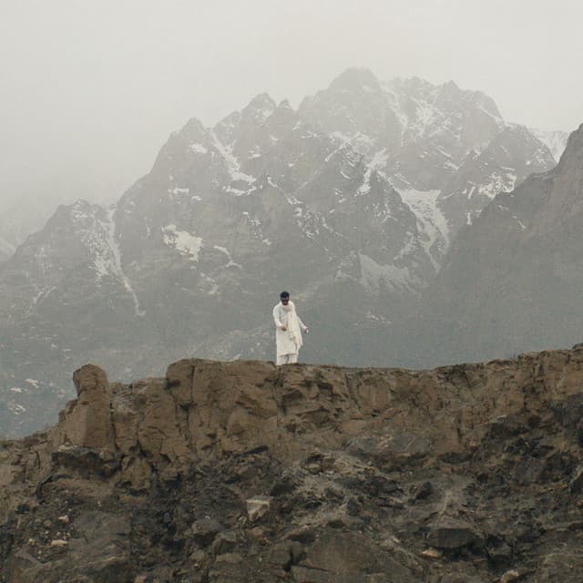 Bewajah by Hasan Raheem, Umair