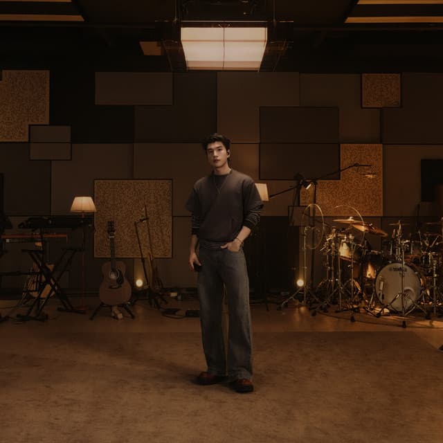 Mắt Nhắm Mắt Mở (Studio Live Session) by HIEUTHUHAI